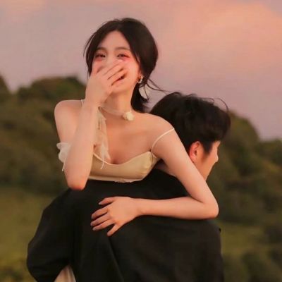 2025情侣头像最新版的一对两张