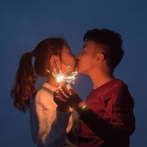 2025年真人唯美情侣头像图片