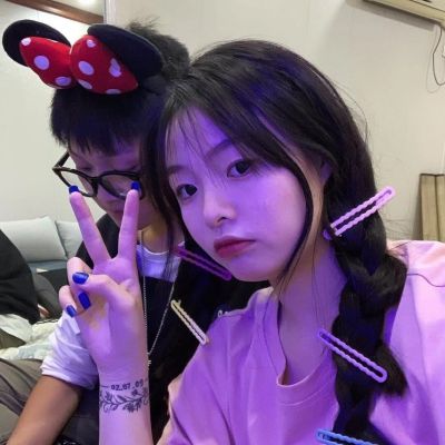 青春靓丽型情侣头像