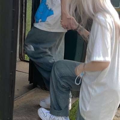 不露脸部位情侣头像真人图片