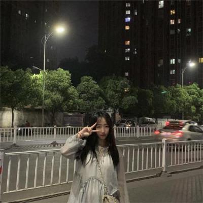 微信一男一女时尚潮流情侣头像图片