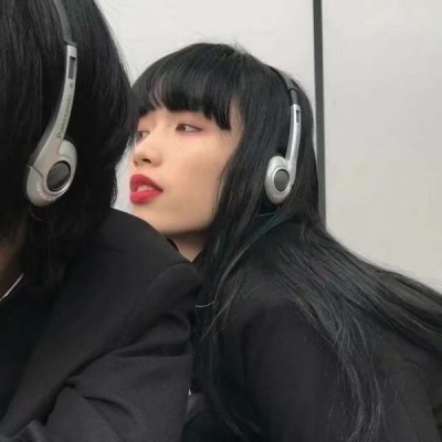 微信甜蜜情侣头像一人一半真人图片