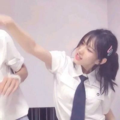 qq情头情侣双人真人两张