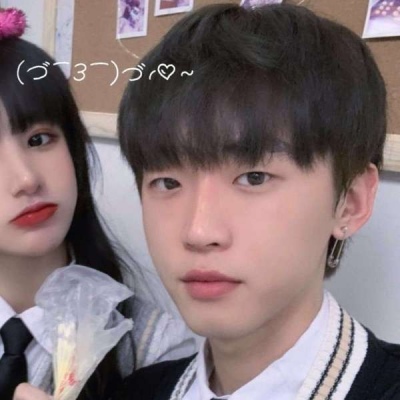 微信甜蜜情侣头像一人一半真人图片