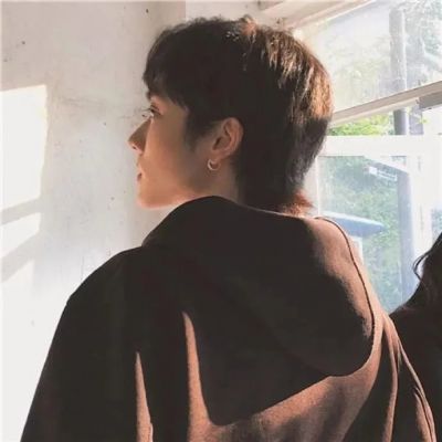 qq情头情侣双人真人两张