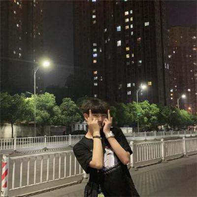 微信一男一女时尚潮流情侣头像图片