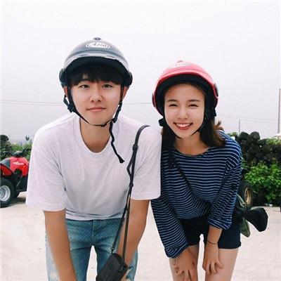 微信头像情侣真人一对两张图片