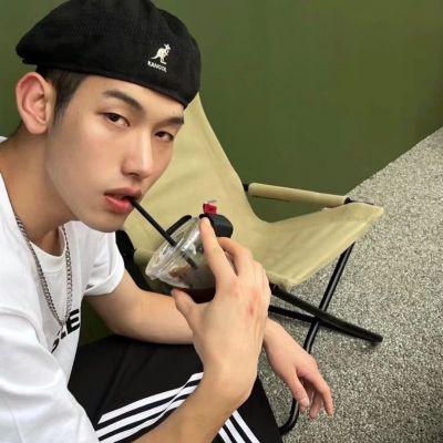 2025超稀有男生头像