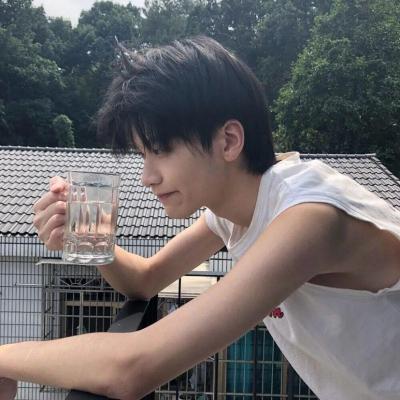 2025超稀有男生头像