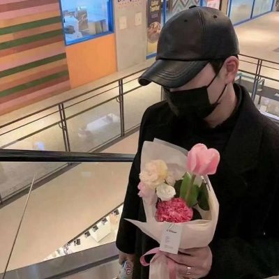 2025最潮头像男，成熟稳重的男人