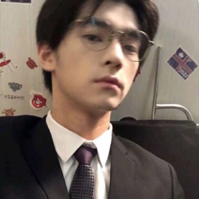 2025帅气男头像冷酷真人