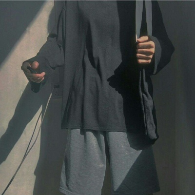 2025潮流半身控男生头像不露脸高清