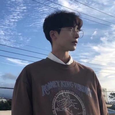 2025好看的男生头像