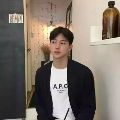 2025优质男生头像真人