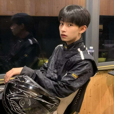 微信吸引女孩子的真人男生头像