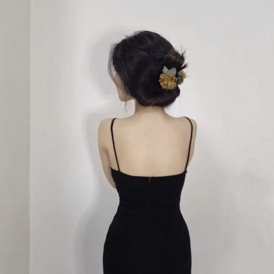 2025女生背影真人高质感ins风头像图片