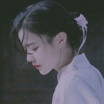 2025最潮最火女生头像，意境又唯美的女生真的好看
