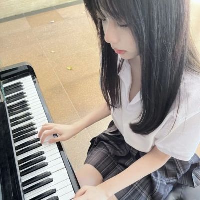2025独一无二头像唯美小众女生头像真人