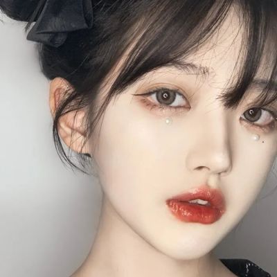 2025最潮最火女生头像，意境又唯美的女生真的好看