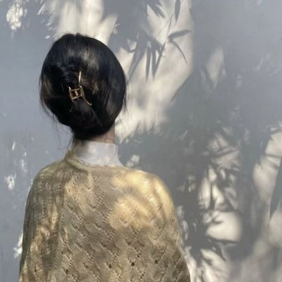 2025女生背影真人高质感ins风头像图片