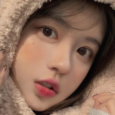 2025最潮最火女生头像，意境又唯美的女生真的好看
