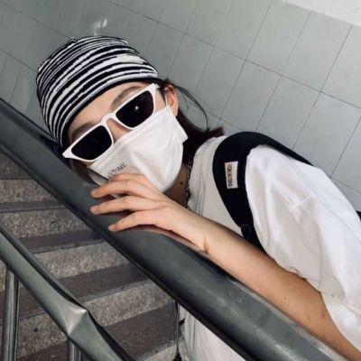 2025新款超酷个性高清微信女生头像