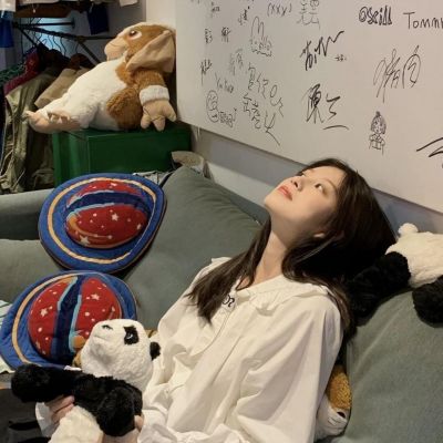 2025最潮最火女生头像，意境又唯美的女生真的好看