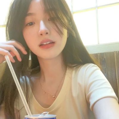 2025独一无二头像唯美小众女生头像真人