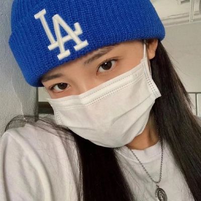 2025新款超酷个性高清微信女生头像