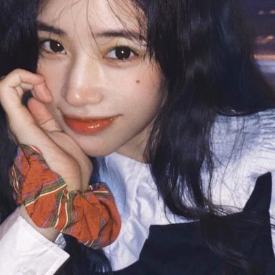2025又纯又欲的女生头像真人