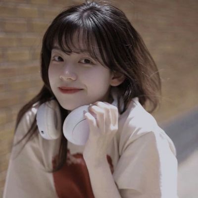 2025最潮最火女生头像，意境又唯美的女生真的好看