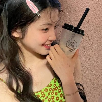 2025新款超酷个性高清微信女生头像