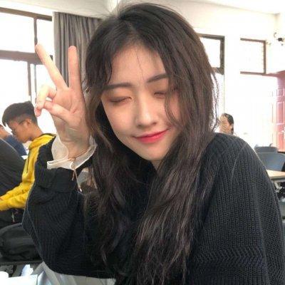 2025甜美气质头像女生头像清新淡雅美女