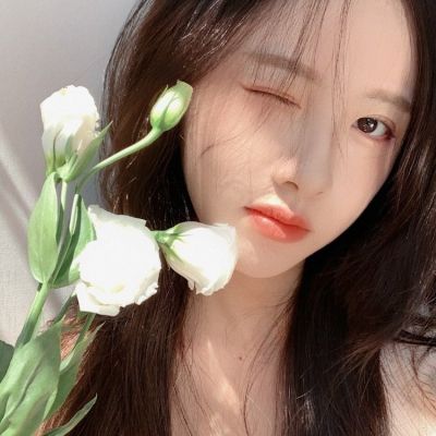 ins恩典女生头像