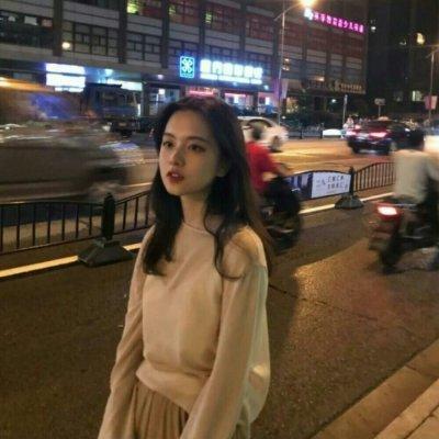 2025甜美气质头像女生头像清新淡雅美女