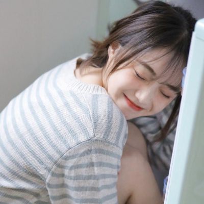 ins恩典女生头像