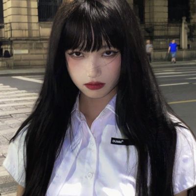 ins恩典女生头像