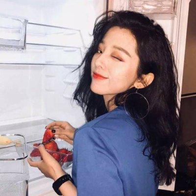 2025甜美气质头像女生头像清新淡雅美女