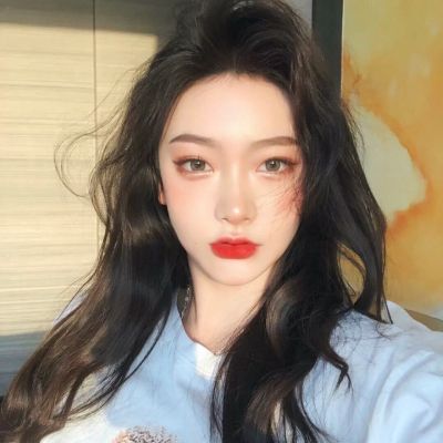 ins恩典女生头像