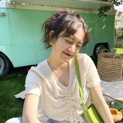 ins恩典女生头像