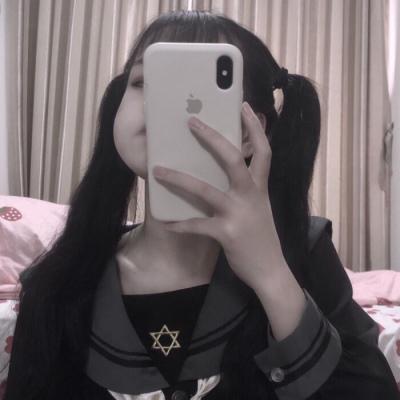 手机控女生头像可爱