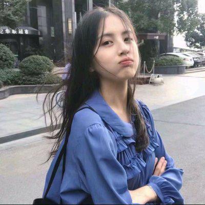 2025甜美气质头像女生头像清新淡雅美女