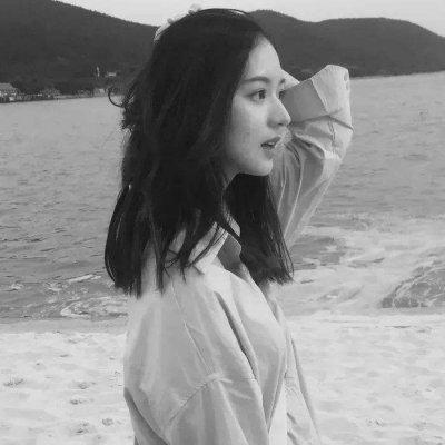 2025微信女生高冷伤感头像