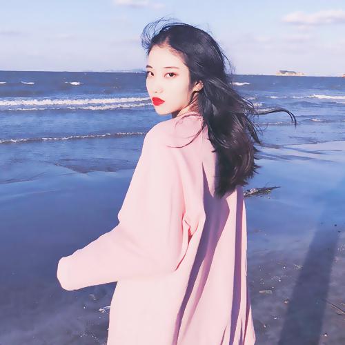 2025漂亮时尚美女头像图片