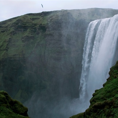 招财瀑布流水微信头像