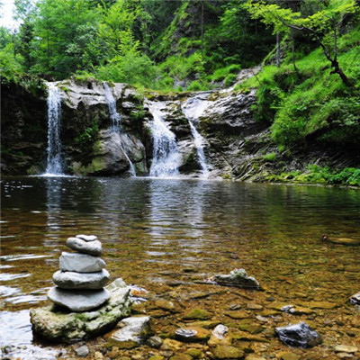 清澈溪流微信头像