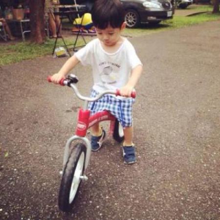 2025最新情侣头可爱萌小孩子一男一女图片