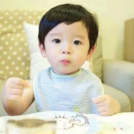 2025最新情侣头可爱萌小孩子一男一女图片