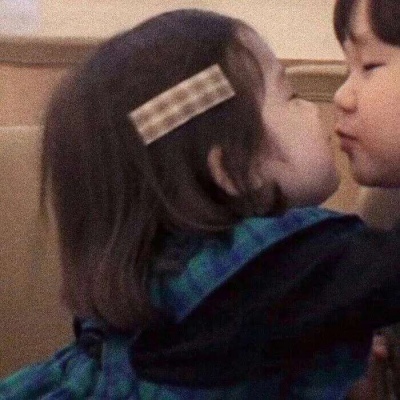 2025高清萌小孩情侣一对头像图片