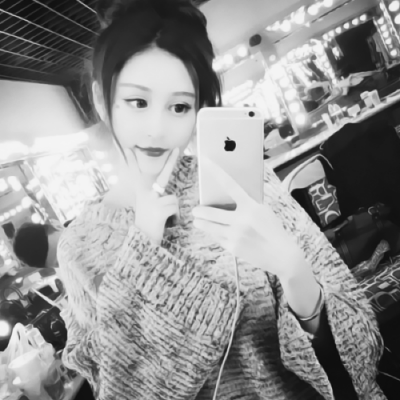 美女头像唯美黑白女2025